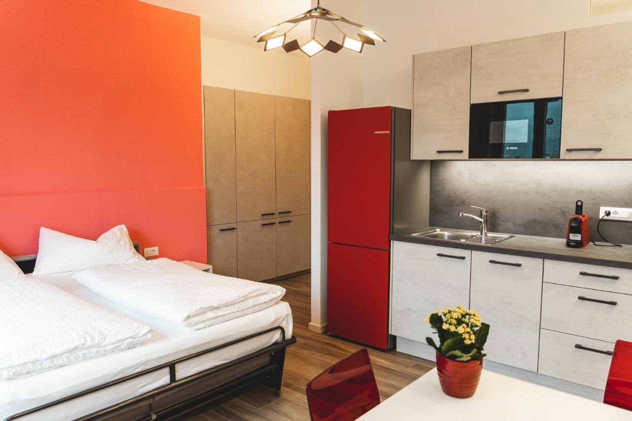 Studio-Appartment - Hotel Lux Merano Exterior foto